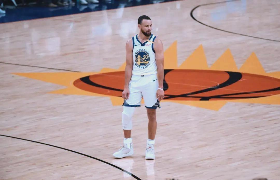 开云-NBA总决赛关键时刻再迎强敌,金州勇士内部沟通,主帅态度:悬念犹存,赛程密集仍需轮换的简单介绍