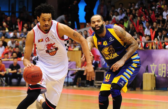 包含足总杯赛程吃紧，尼斯清晨伤情更新，气氛紧张，数据趋势出现新变化的词条