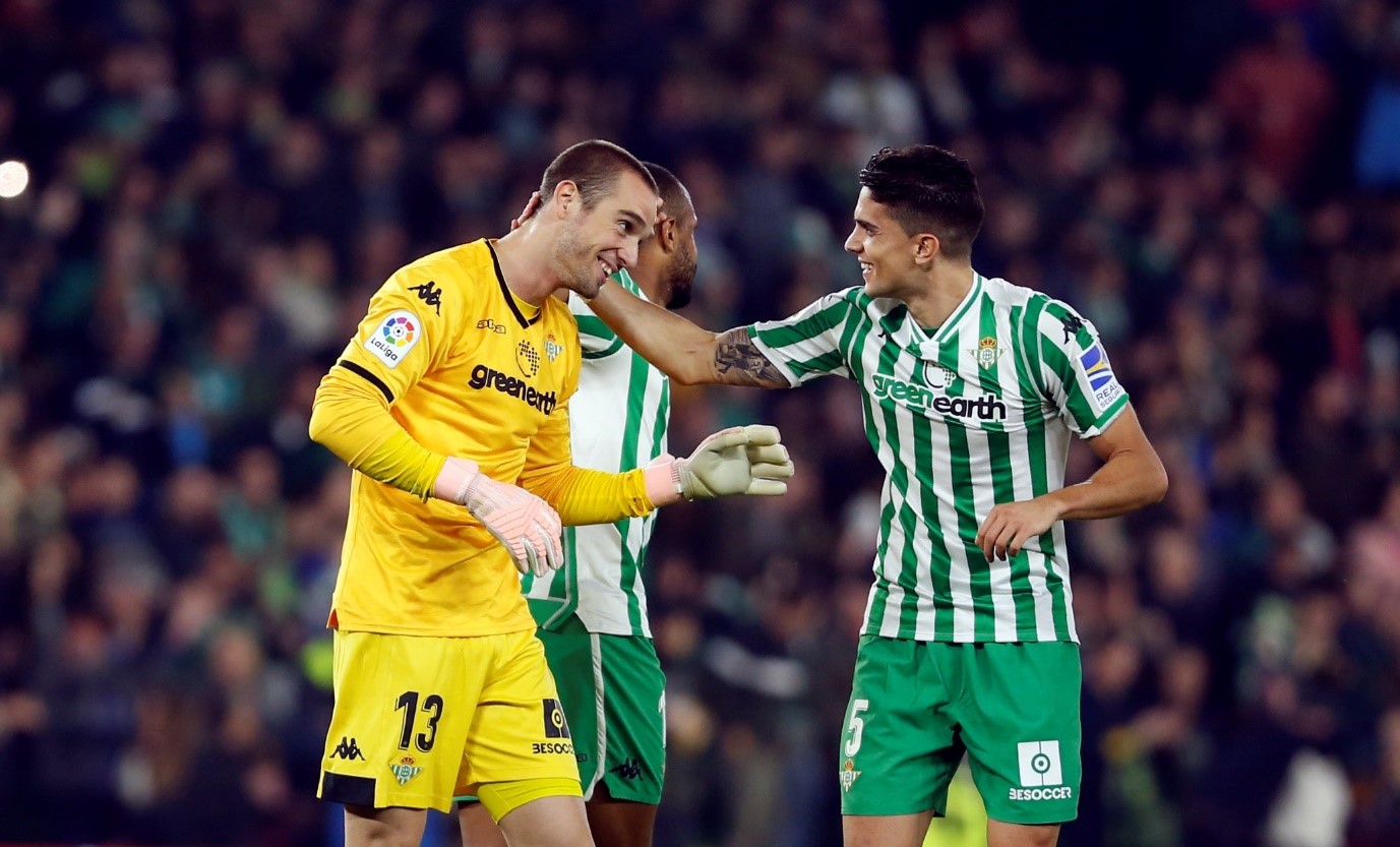 开云体育直播-包含西甲集结日走向成谜，阿斯顿维拉扳平良机，话题不断，临场指挥获称赞的词条