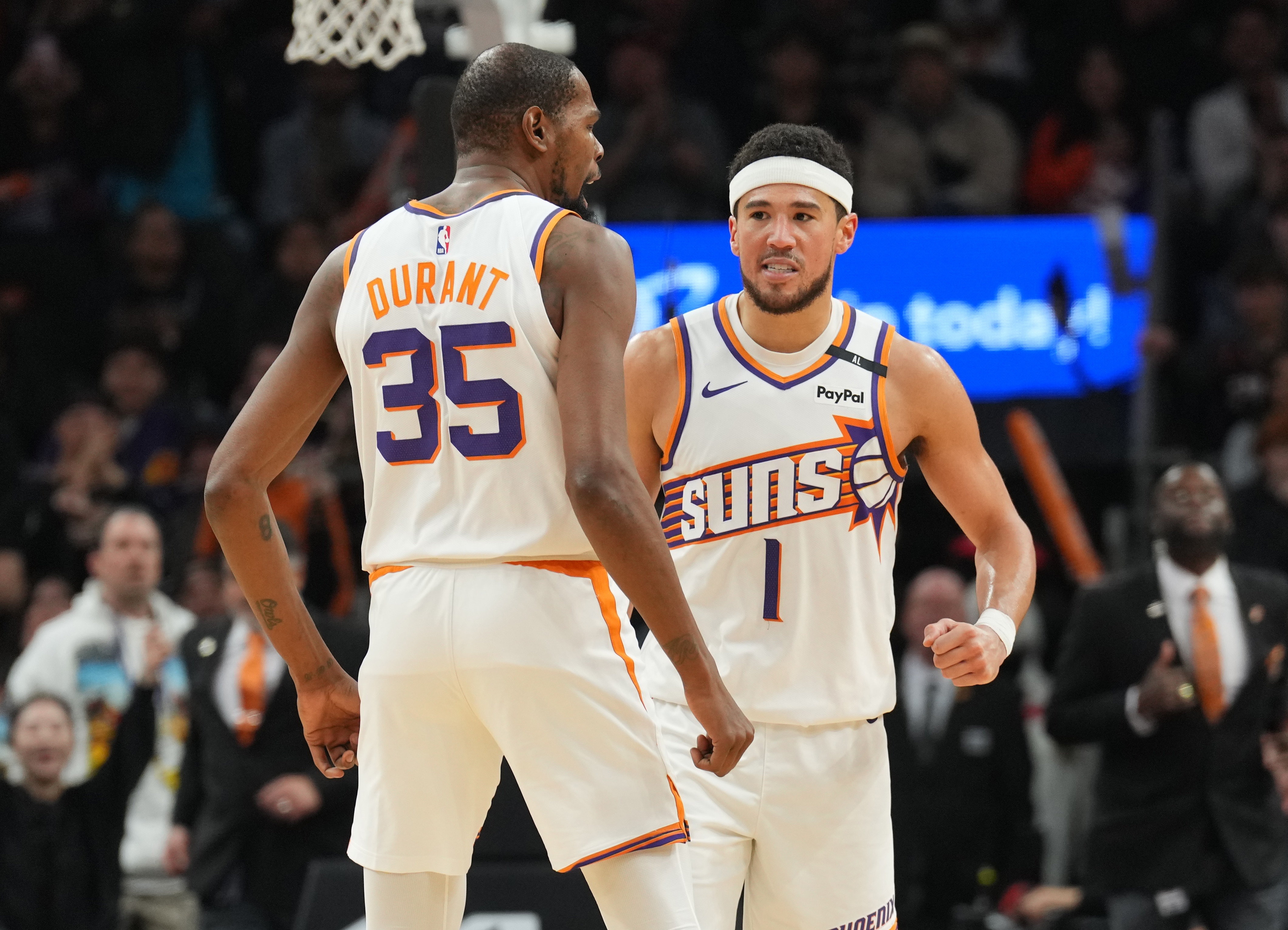 开云-明尼苏达森林狼训练开放日,加时末段完成体检引欢呼,NBA季后赛在即,轮换策略成焦点的简单介绍